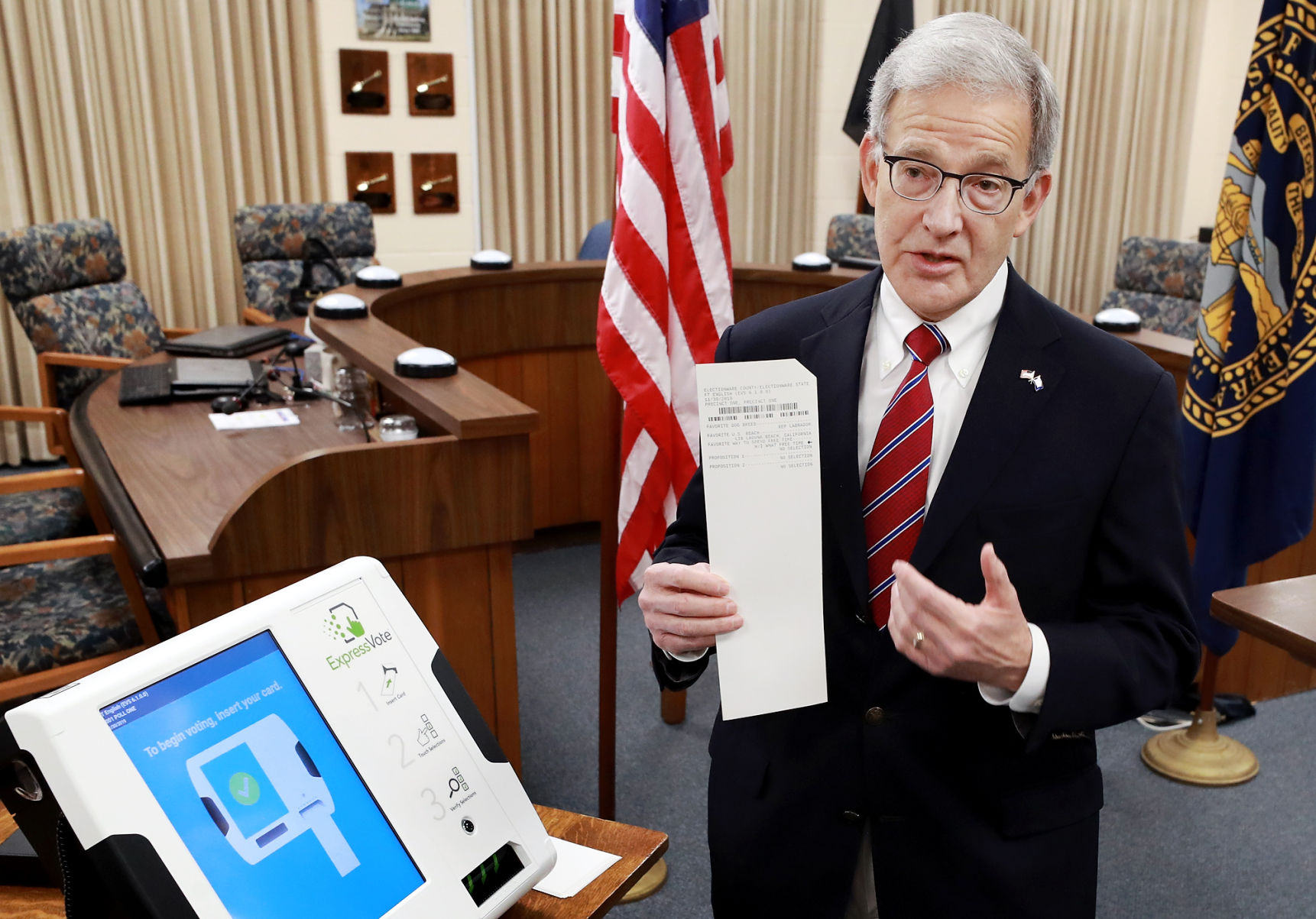021120_NewVotingMachine002_bjs.JPG